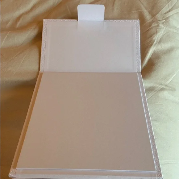 Dior Gift Box and Dust bag - Picture 2 of 7